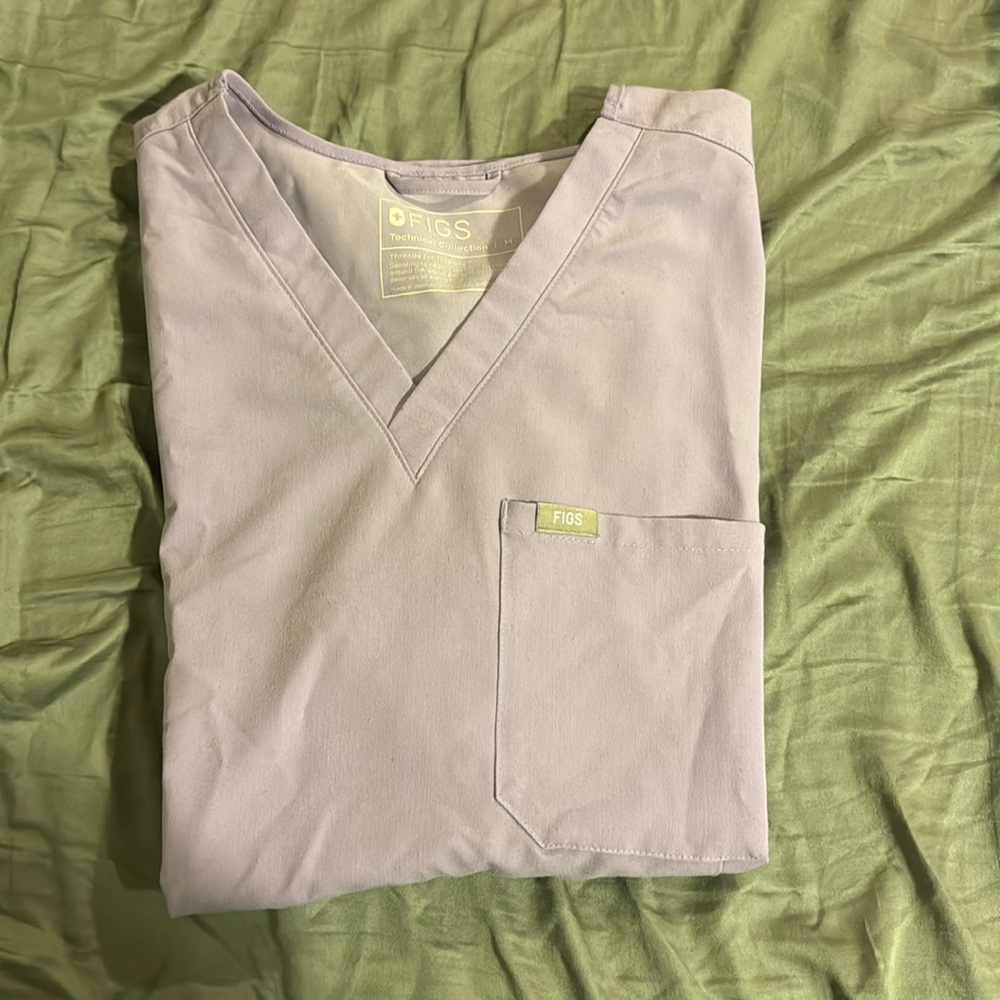 Figs lavender haze scrub top